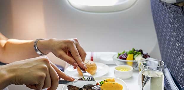 Airlines Bringing Back Free Meals & Snacks for Business Travellers